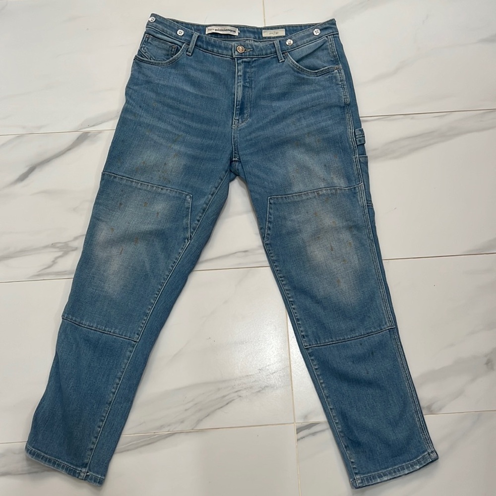 Pilcro mid rise, loose fit cargo/painter cropped jeans - size 30